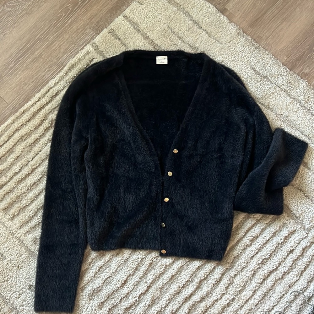 Abercrombie cropped fuzzy sweater